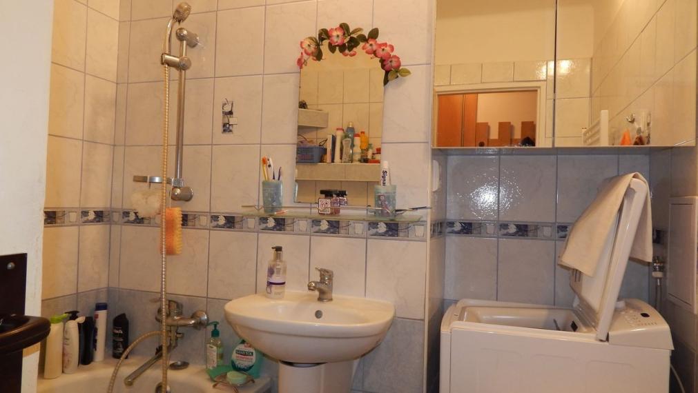 SPEKTRUM REALITY- Na Predaj veľkometrážny 4-izbový byt 105 m2, Handlová, 29.Augusta