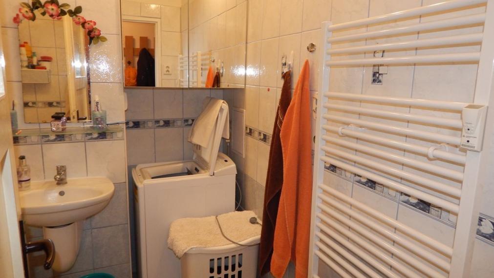 SPEKTRUM REALITY- Na Predaj veľkometrážny 4-izbový byt 105 m2, Handlová, 29.Augusta