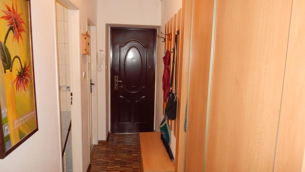 SPEKTRUM REALITY- Na Predaj veľkometrážny 4-izbový byt 105 m2, Handlová, 29.Augusta