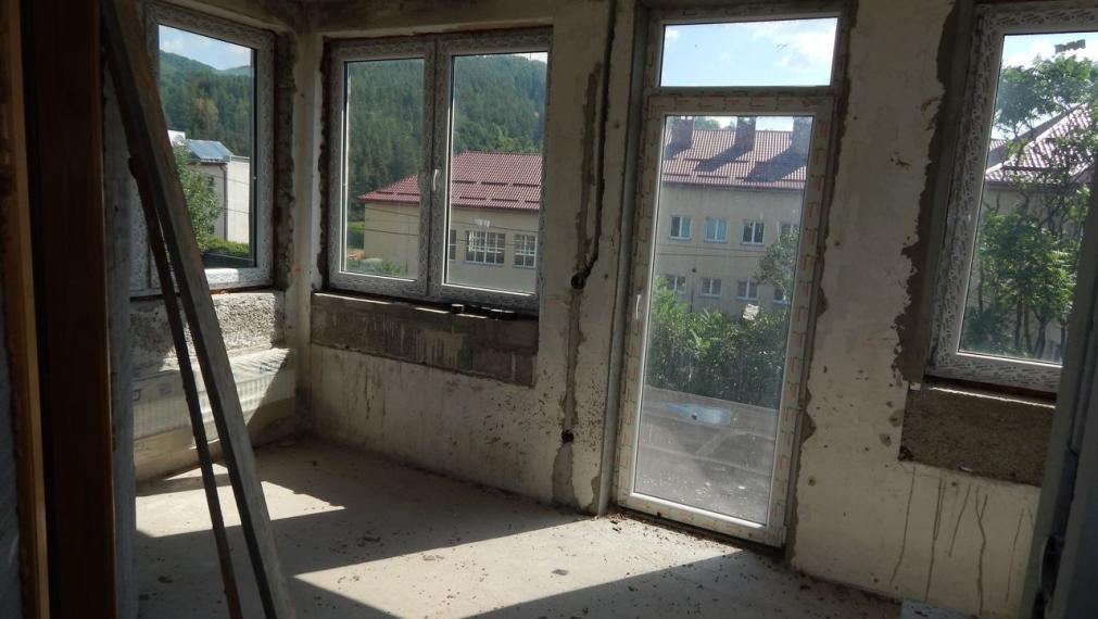 EXKLUZÍVNE-SPEKTRUM REALITY- Na predaj  7-izbový rodinný dom s pozemkom  1109 m2, Valaská Bela, okres Prievidza