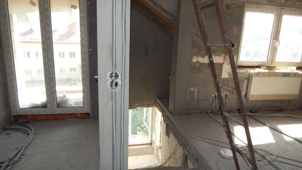 EXKLUZÍVNE-SPEKTRUM REALITY- Na predaj  7-izbový rodinný dom s pozemkom  1109 m2, Valaská Bela, okres Prievidza