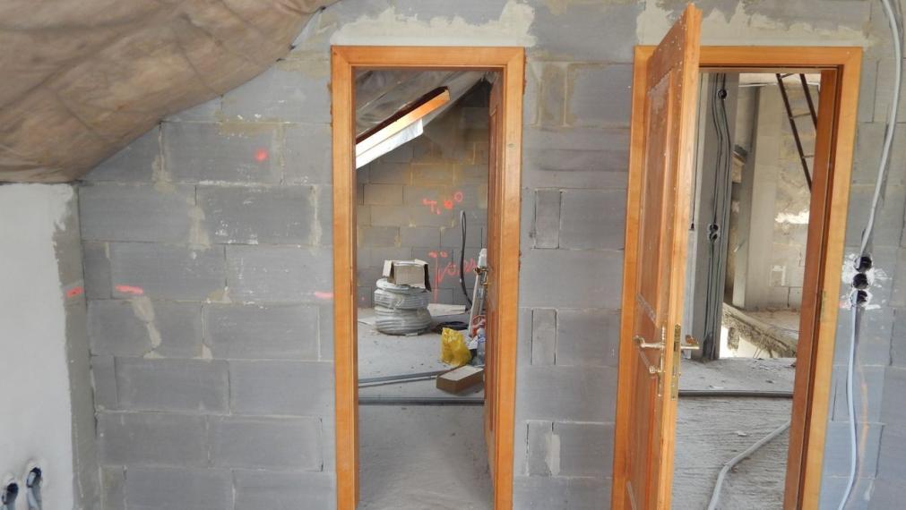 EXKLUZÍVNE-SPEKTRUM REALITY- Na predaj  7-izbový rodinný dom s pozemkom  1109 m2, Valaská Bela, okres Prievidza