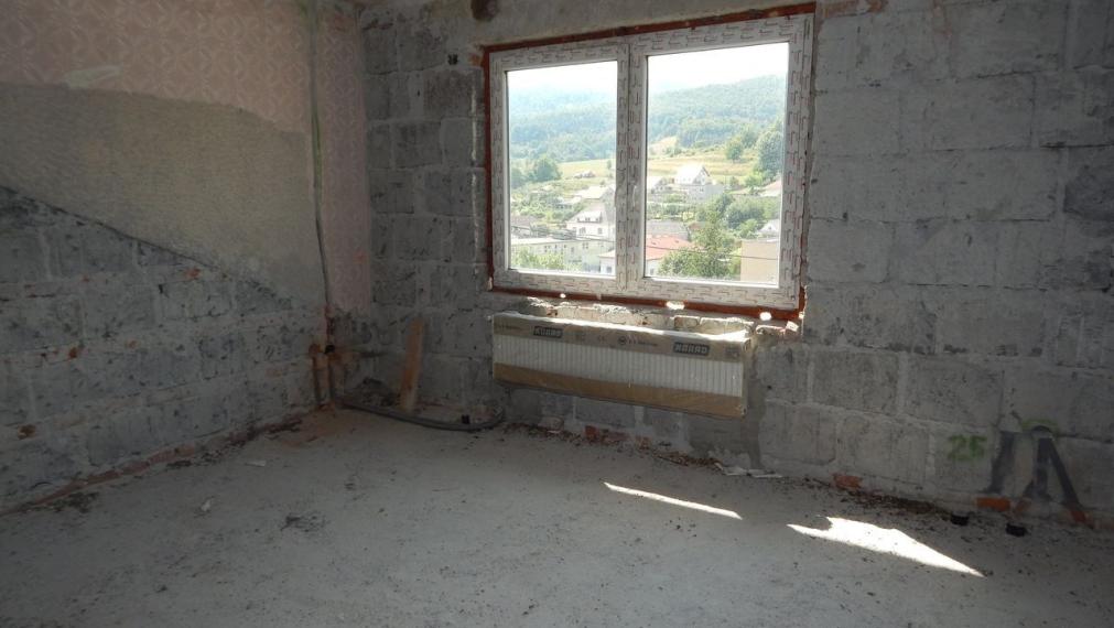 EXKLUZÍVNE-SPEKTRUM REALITY- Na predaj  7-izbový rodinný dom s pozemkom  1109 m2, Valaská Bela, okres Prievidza