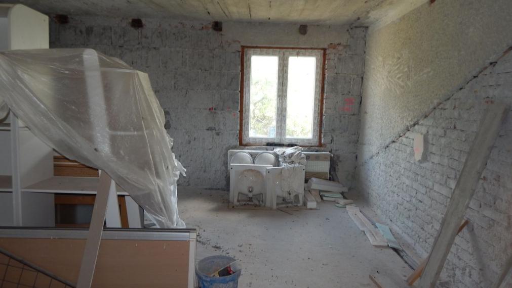 EXKLUZÍVNE-SPEKTRUM REALITY- Na predaj  7-izbový rodinný dom s pozemkom  1109 m2, Valaská Bela, okres Prievidza