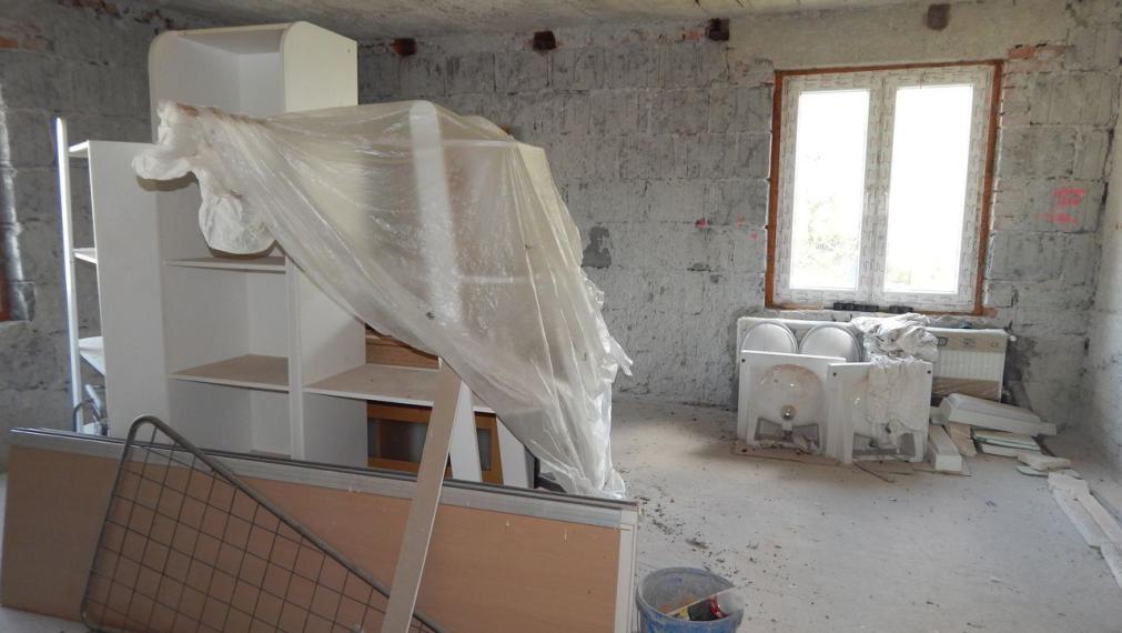 EXKLUZÍVNE-SPEKTRUM REALITY- Na predaj  7-izbový rodinný dom s pozemkom  1109 m2, Valaská Bela, okres Prievidza