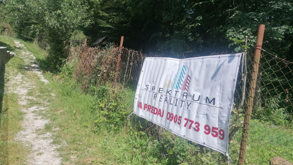 SPEKTRUM REALITY- Na predaj záhrada 348 m2, Handlová, okres Prievidza