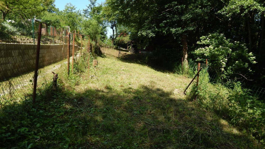 SPEKTRUM REALITY- Na predaj záhrada 348 m2, Handlová, okres Prievidza