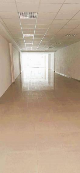 Exkluzívne na prenájom obchodné priestory- centrum Bánovce n/B