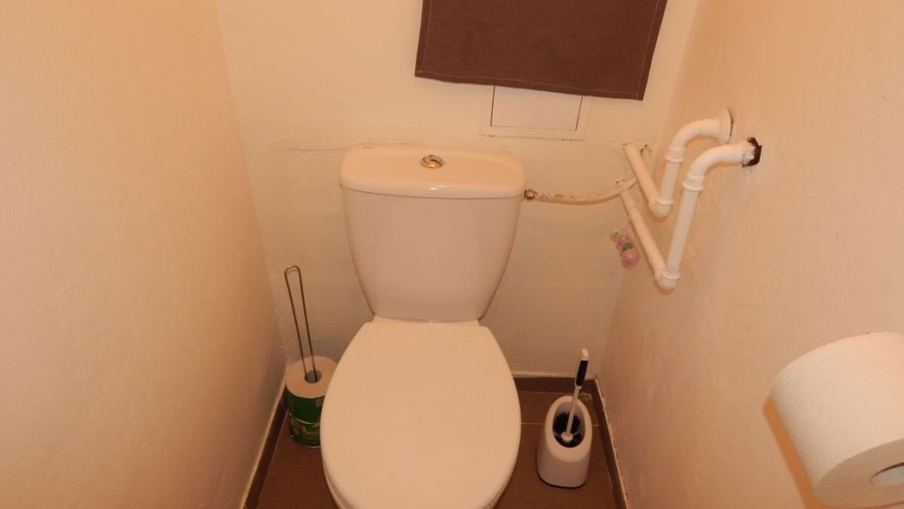 SPEKTRUM REALITY- Na PRENÁJOM komplet rekonštruovaný, zariadený 2- izbový byt, 53 m2, Handlová