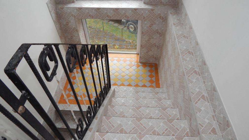 SPEKTRUM REALITY- NA PREDAJ 5-IZBOVÝ DVOJPODLAŽNÝ RODINNÝ DOM S TERASOU A GARÁŽOU, HANDLOVÁ