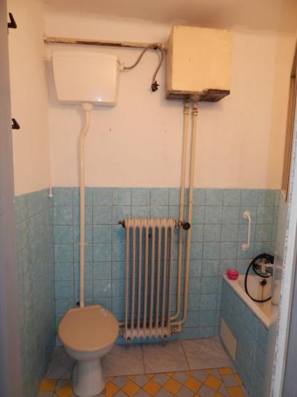 SPEKTRUM REALITY- NA PREDAJ 5-IZBOVÝ DVOJPODLAŽNÝ RODINNÝ DOM S TERASOU A GARÁŽOU, HANDLOVÁ