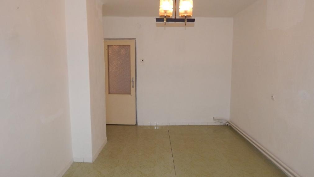 SPEKTRUM REALITY- NA PREDAJ 5-IZBOVÝ DVOJPODLAŽNÝ RODINNÝ DOM S TERASOU A GARÁŽOU, HANDLOVÁ