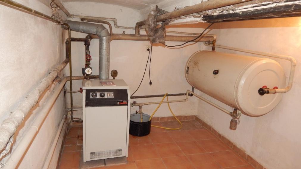 SPEKTRUM REALITY- NA PREDAJ 5-IZBOVÝ DVOJPODLAŽNÝ RODINNÝ DOM S TERASOU A GARÁŽOU, HANDLOVÁ