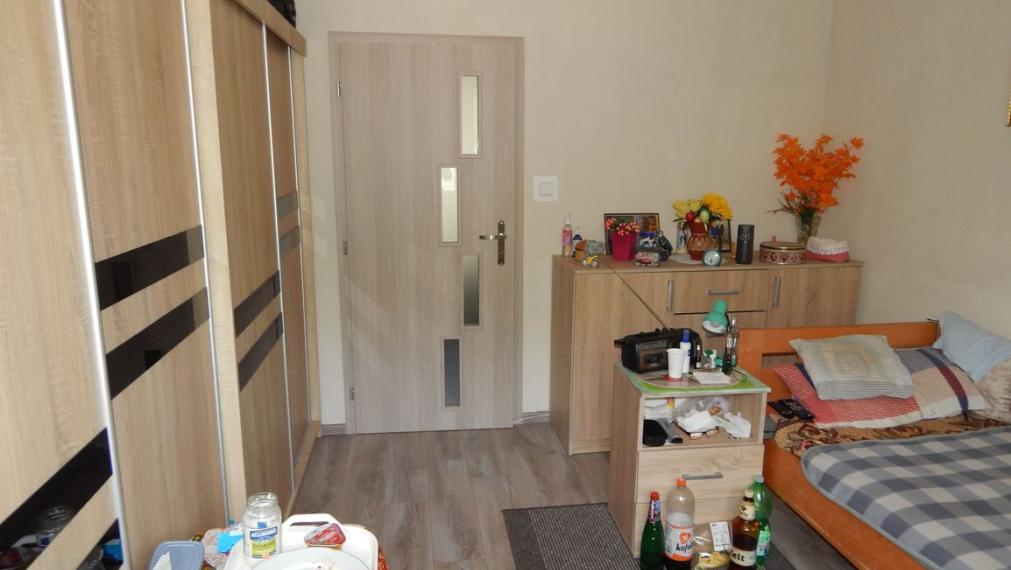 SPEKTRUM REALITY- Na Predaj 3-izbový  byt, 63 m2 s balkónom, Vyhne, okres Žiar nad Hronom