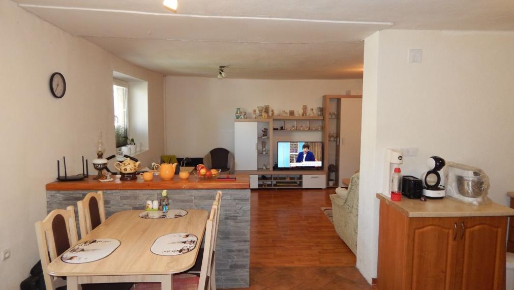 PREDANÉ! SPEKTRUM REALITY - Na Predaj  2-izbový rodinný dom s pozemkom 196 m2 , Horná Ves, okres Prievidza