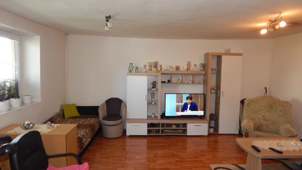 PREDANÉ! SPEKTRUM REALITY - Na Predaj  2-izbový rodinný dom s pozemkom 196 m2 , Horná Ves, okres Prievidza