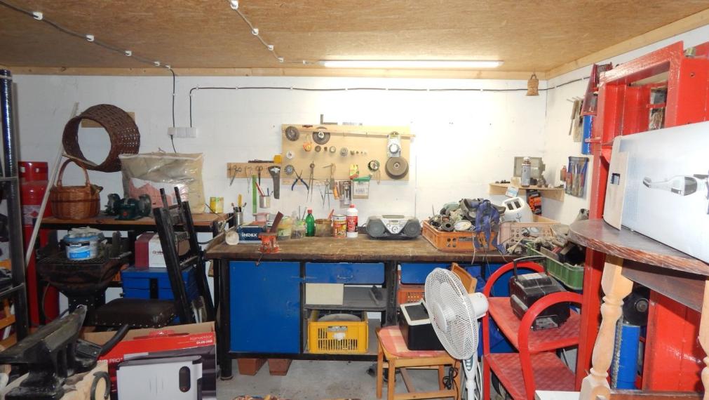 PREDANÉ! SPEKTRUM REALITY - Na Predaj  2-izbový rodinný dom s pozemkom 196 m2 , Horná Ves, okres Prievidza