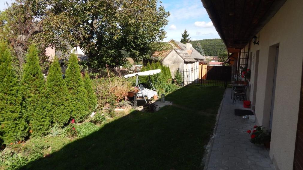 PREDANÉ! SPEKTRUM REALITY - Na Predaj  2-izbový rodinný dom s pozemkom 196 m2 , Horná Ves, okres Prievidza