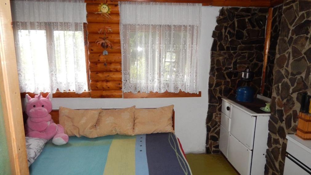 SPEKTRUM REALITY- Na Predaj záhradná chata s pozemkom 464 m2,, záhradkárska osada SNP pri Gewise " Handlová