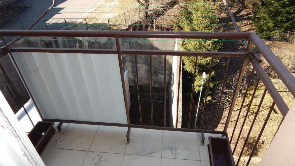 EXKLUZÍVNE-SPEKTRUM REALITY- Na Predaj 2-izbový byt, 58 m2 s balkónom, Handlová, ul. Prievidzská