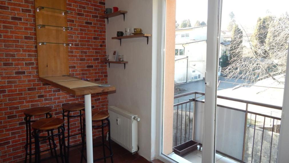 EXKLUZÍVNE-SPEKTRUM REALITY- Na Predaj 2-izbový byt, 58 m2 s balkónom, Handlová, ul. Prievidzská