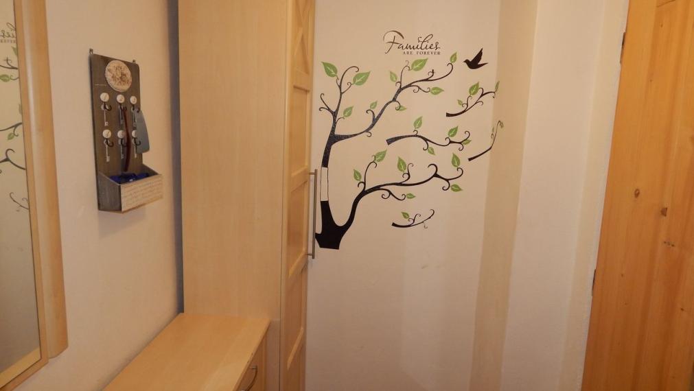 EXKLUZÍVNE-SPEKTRUM REALITY- Na Predaj 2-izbový byt, 58 m2 s balkónom, Handlová, ul. Prievidzská