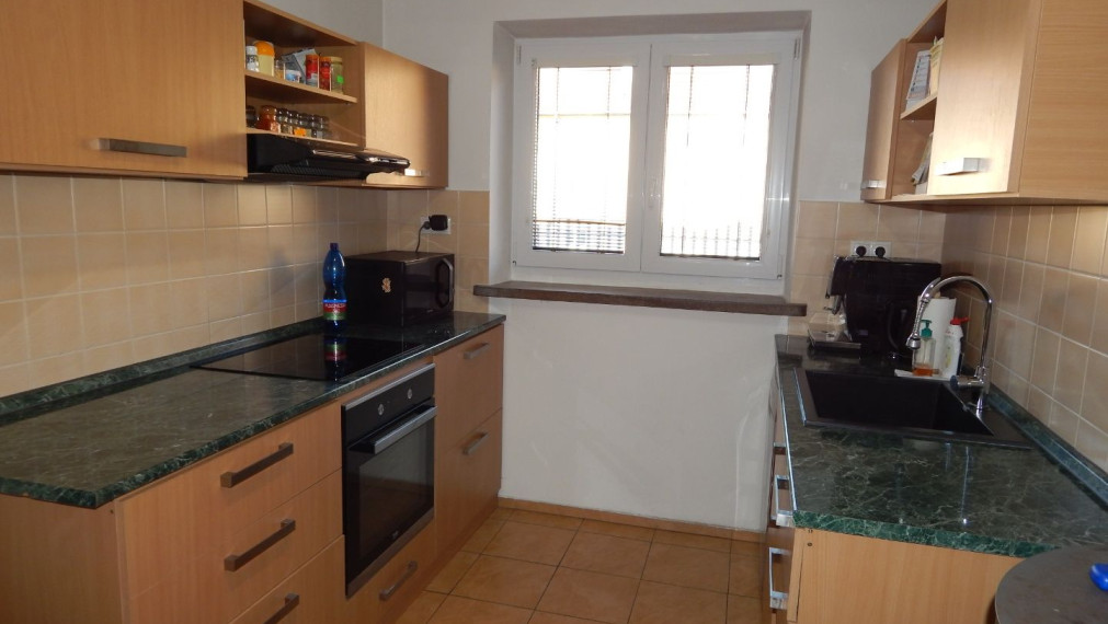 SPEKTRUM REALITY- Na Predaj komplet rekonštruovaný 2-izbový byt, 67 m2, Handlová, ul. Partizánska