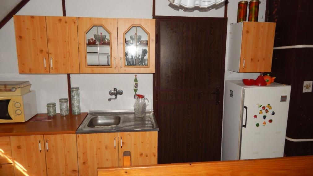 EXKLUZÍVNE-SPEKTRUM REALITY- Na Predaj Rekreačná chata v obci Kľačno, okres Prievidza