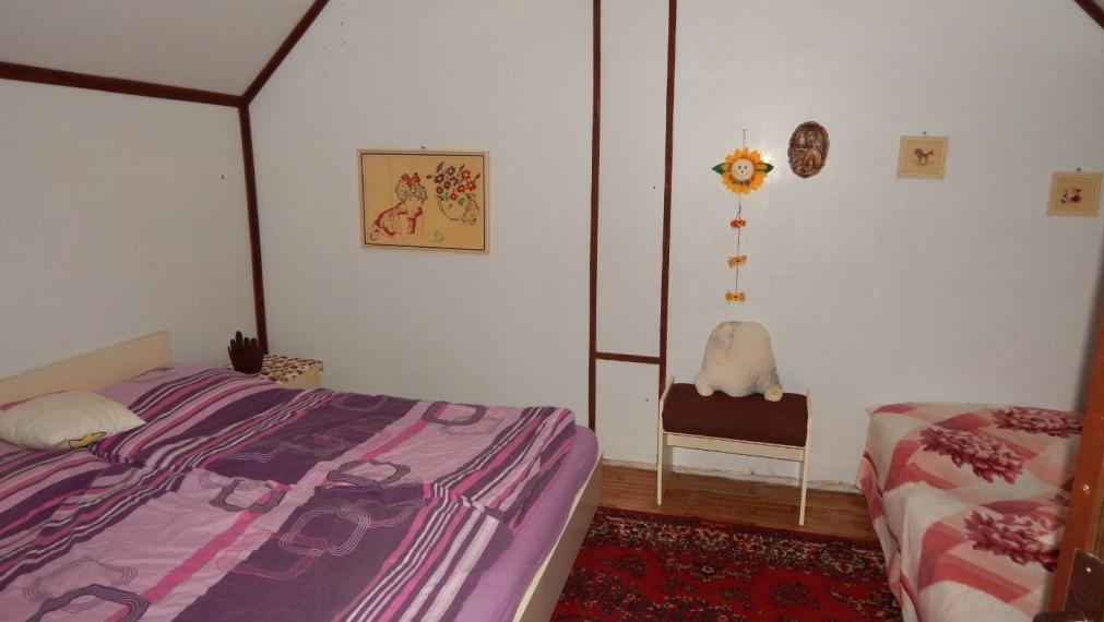 EXKLUZÍVNE-SPEKTRUM REALITY- Na Predaj Rekreačná chata v obci Kľačno, okres Prievidza