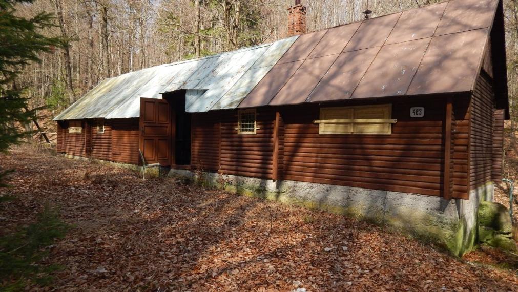 EXKLUZÍVNE-SPEKTRUM REALITY- Na Predaj Rekreačná chata v obci Kľačno, okres Prievidza