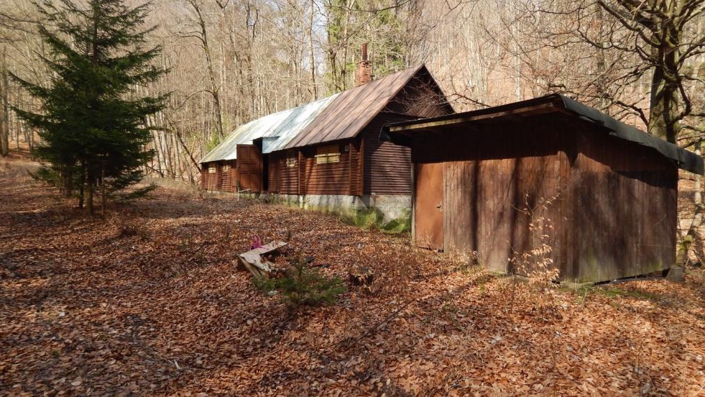 EXKLUZÍVNE-SPEKTRUM REALITY- Na Predaj Rekreačná chata v obci Kľačno, okres Prievidza