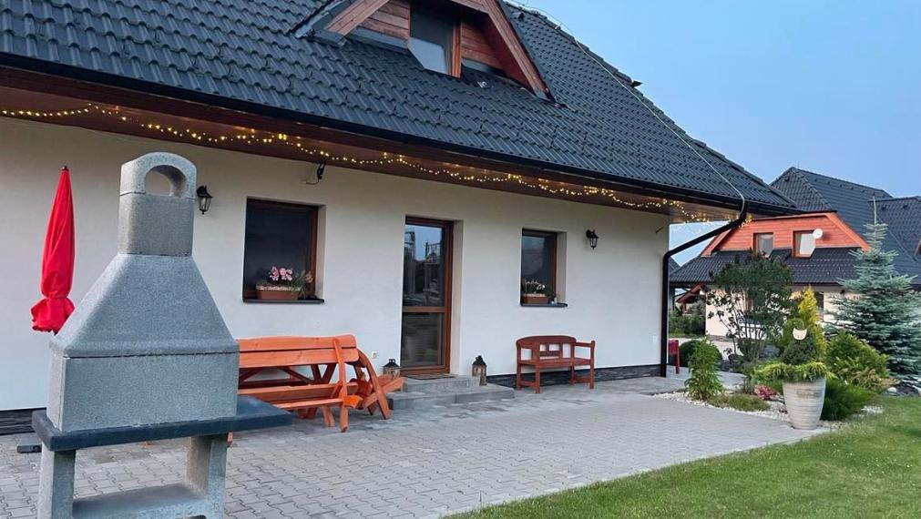 NA PREDAJ- chata /NOVOSTAVBA/ komplet zariadená / Vysoké Tatry- Stará Lesná  s panoramatickým výhľadom