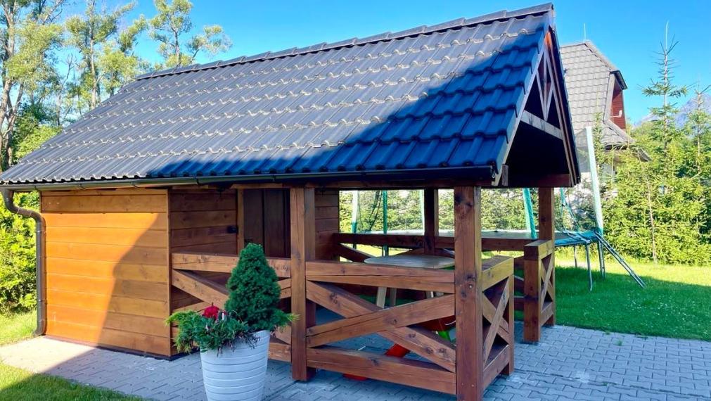 NA PREDAJ- chata /NOVOSTAVBA/ komplet zariadená / Vysoké Tatry- Stará Lesná  s panoramatickým výhľadom