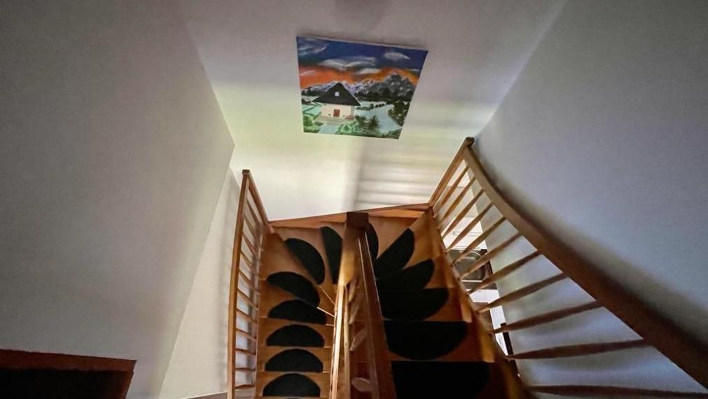 NA PREDAJ- chata /NOVOSTAVBA/ komplet zariadená / Vysoké Tatry- Stará Lesná  s panoramatickým výhľadom