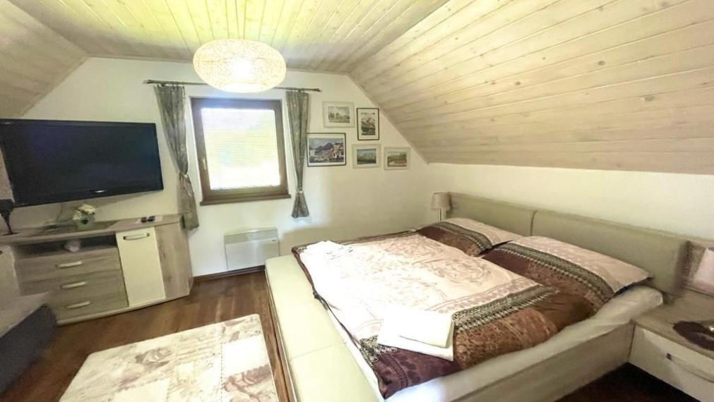 NA PREDAJ- chata /NOVOSTAVBA/ komplet zariadená / Vysoké Tatry- Stará Lesná  s panoramatickým výhľadom