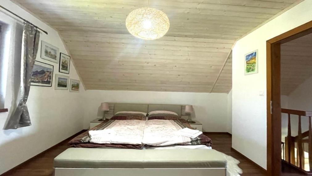 NA PREDAJ- chata /NOVOSTAVBA/ komplet zariadená / Vysoké Tatry- Stará Lesná  s panoramatickým výhľadom