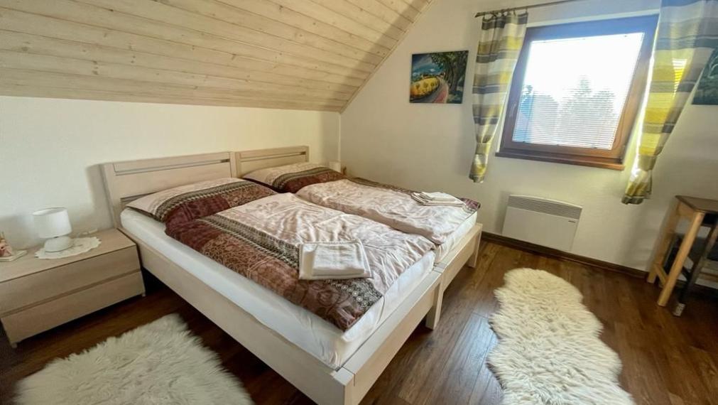 NA PREDAJ- chata /NOVOSTAVBA/ komplet zariadená / Vysoké Tatry- Stará Lesná  s panoramatickým výhľadom