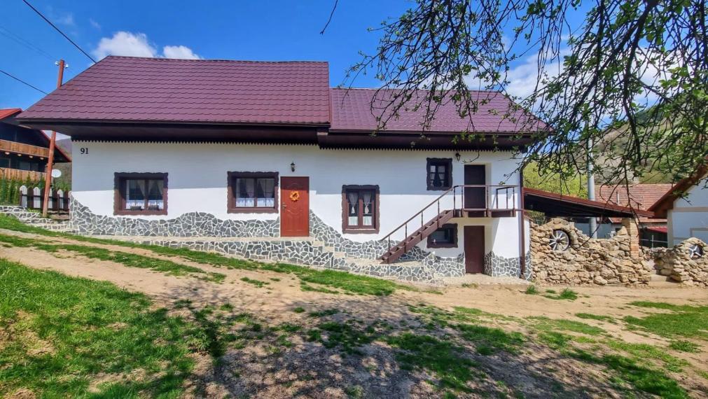Opäť u nás !!! EXKLUZÍVNE  V PONUKE na predaj dobová chalúpka v Čiernej Lehote