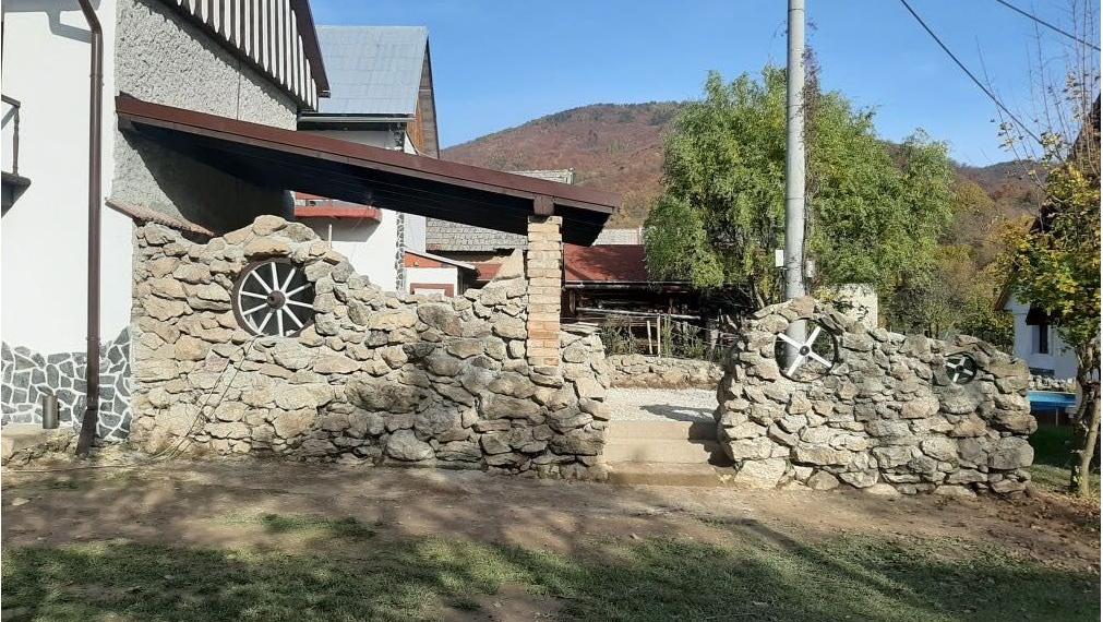 Opäť u nás !!! EXKLUZÍVNE  V PONUKE na predaj dobová chalúpka v Čiernej Lehote