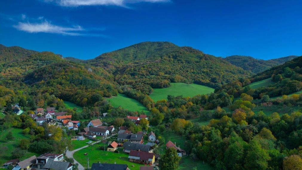 Opäť u nás !!! EXKLUZÍVNE  V PONUKE na predaj dobová chalúpka v Čiernej Lehote