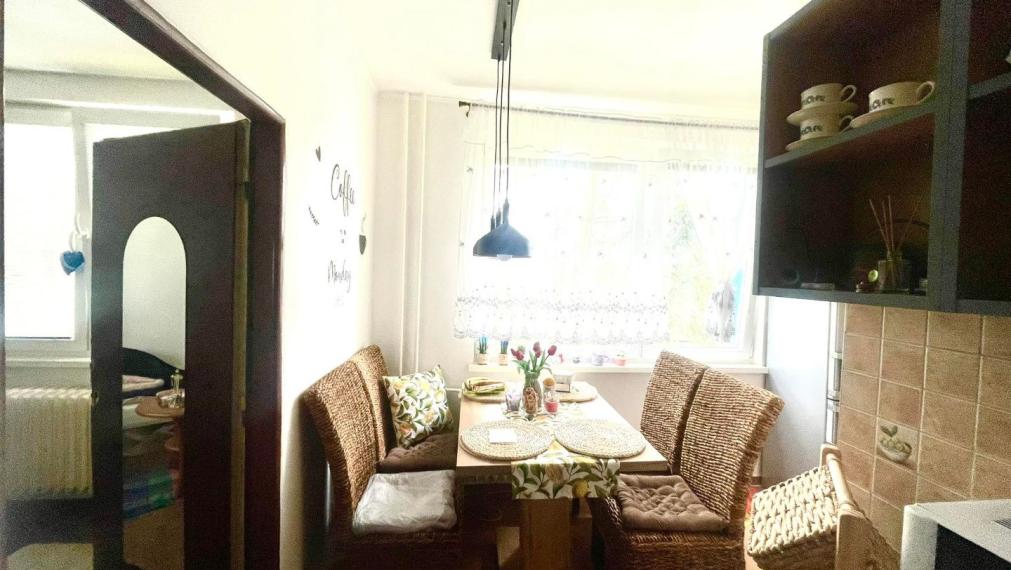 Exkluzívna ponuka 3 izb. veľkometrážného bytu v Bánovciach n/B s balkónom a pivnicou- SEVER