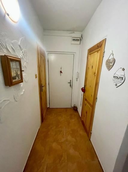 Exkluzívna ponuka 3 izb. veľkometrážného bytu v Bánovciach n/B s balkónom a pivnicou- SEVER