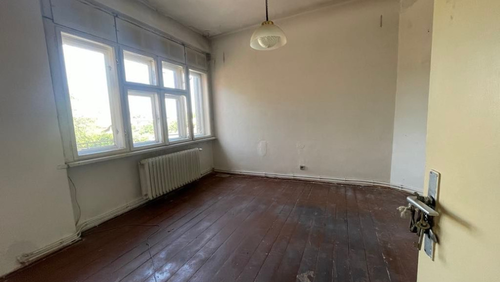 Exklzívne na predaj veľký 7 izb. RD- Partizánske / Veľké Bielice