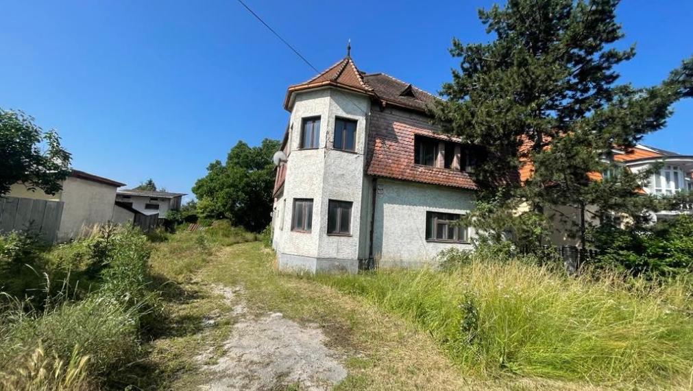 Exklzívne na predaj veľký 7 izb. RD- Partizánske / Veľké Bielice