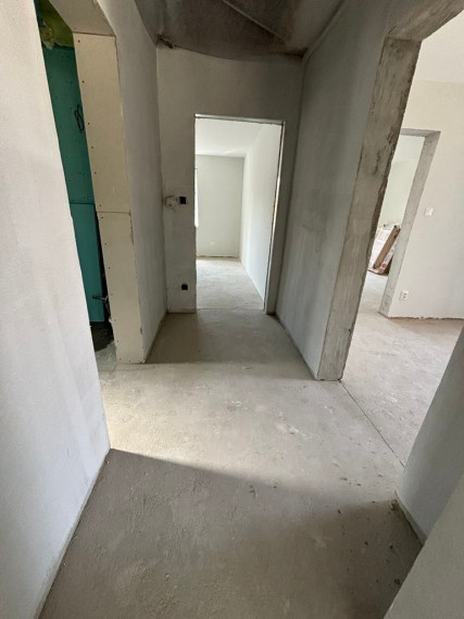 PREDAJ -Exkluzívna ponuka  3i RD - kompletná rekonštrukcia, terasa, pozemok 450m2 - Bánovcen/B / Biskupice