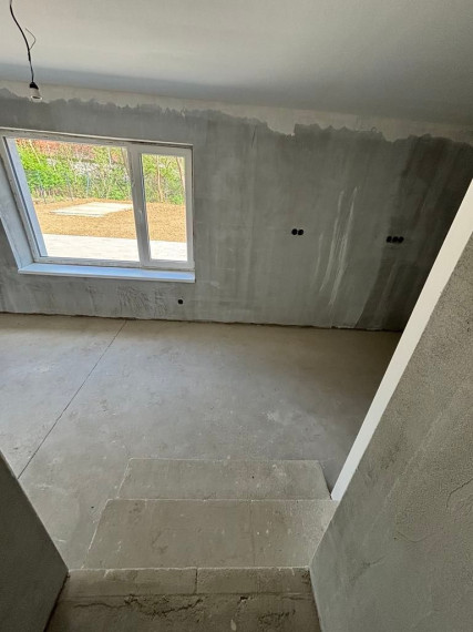 PREDAJ -Exkluzívna ponuka  3i RD - kompletná rekonštrukcia, terasa, pozemok 450m2 - Bánovcen/B / Biskupice