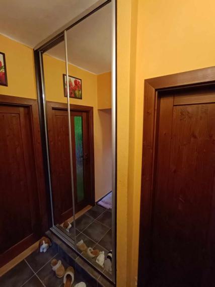 Nová cena/ Výmena 3 izbového bytu za 2 izbový byt na ulici 9.mája