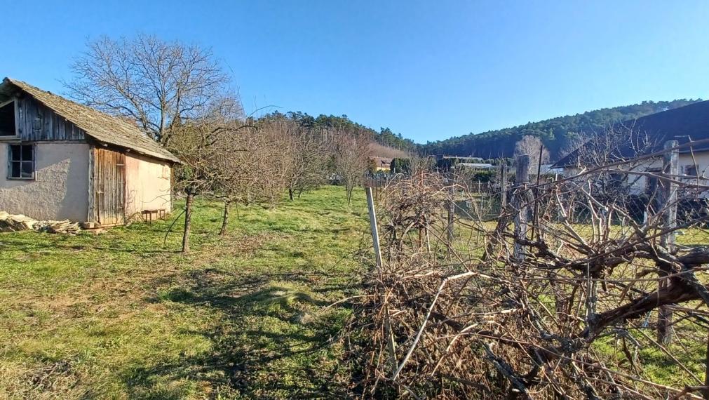 SUPER CENA - Stavebný pozemok  1213 m2 obec BRODZANY