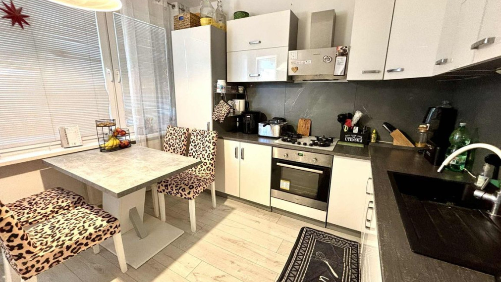 Rezervované...EXKLUZÍVNE NA PREDAJ – 3-IZBOVÝ BYT S DVOMA BALKÓNMI, UL. MOJMÍROVA, BÁNOVCE NAD BEBRAVOU