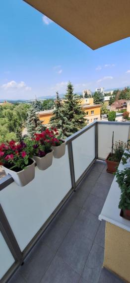 Rezervované...Exkluzívne na predaj 1i byt v centre mesta Bánovce n/B